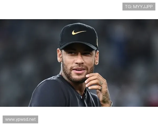 莱奥与维尼修斯:新生代顶级边锋风格差异及战术价值解析 莱奥与维尼修斯:新生代顶级边锋风格差异及战术价值解析