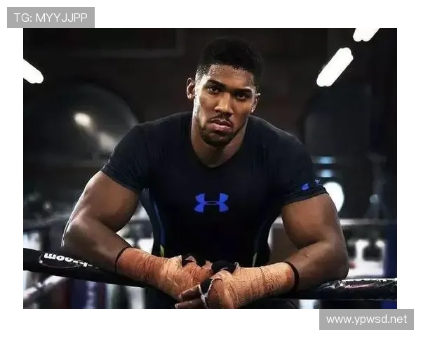 安东尼·约书亚的鞋柜堆得像银行保险库，我这穷人心都凉了