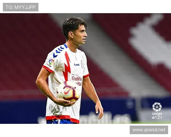 恩佐居然在家拍豪车广告？这日常和球场上的他差别也太大了吧！